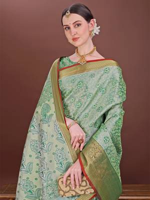 Green zari woven silk blend saree 5