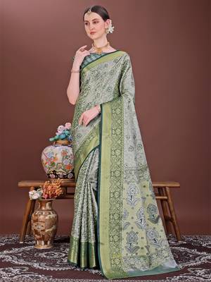 Dark green zari woven silk blend saree 4