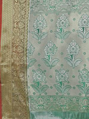 Green zari woven silk blend saree 6