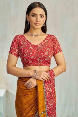 Mustard paisley floral printed crepe saree with printed unstitch blouse 3