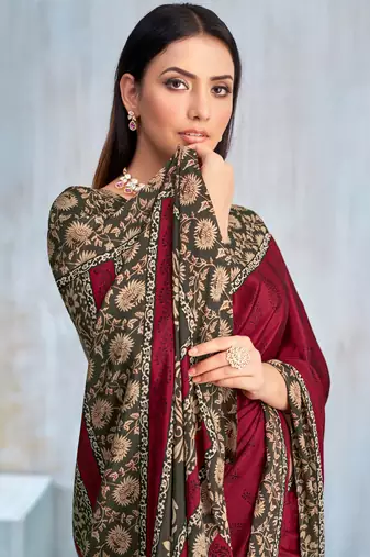 Maroon paisley floral printed crepe saree with printed unstitch blouse