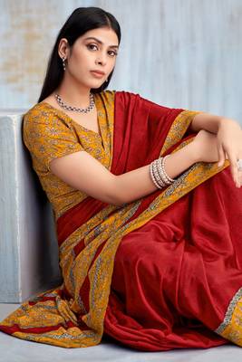 Red paisley floral printed crepe saree with printed unstitch blouse 2
