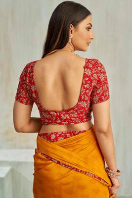 Yellow paisley floral printed crepe saree with printed unstitch blouse 4
