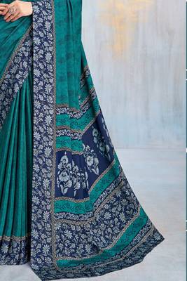 Teal green paisley floral printed crepe saree with printed unstitch blouse 5