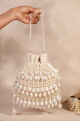 Zarah ivory pearl suede embellished potli 3