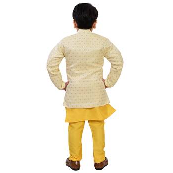 Boys ethnic motifs jacquard sherwani with solid kurta & pyjama set 2