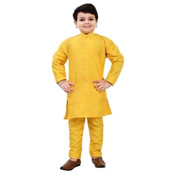 Boys ethnic motifs jacquard sherwani with solid kurta & pyjama set 4