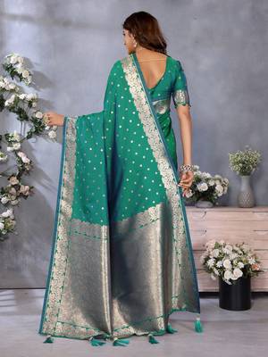 Rama Green Woven Silk Blend Saree With Blouse 4