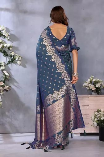 Morpic Woven Silk Blend Saree With Blouse