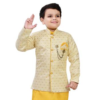 Boys ethnic motifs jacquard sherwani with solid kurta & pyjama set 5