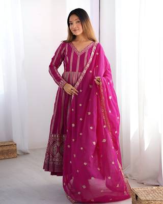 Pink Embroidered anarkali gown with dupatta set 3