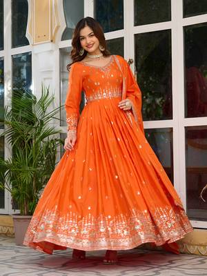 Wedding wear anarkali gown with dupatta set 2