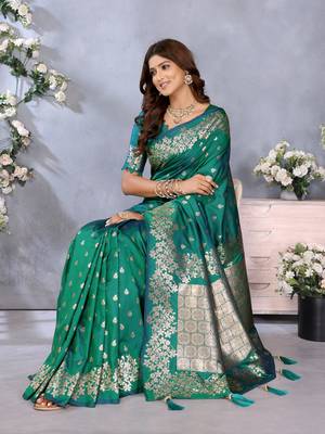 Rama Green Woven Silk Blend Saree With Blouse 3