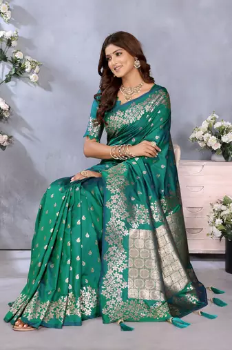 Rama Green Woven Silk Blend Saree With Blouse
