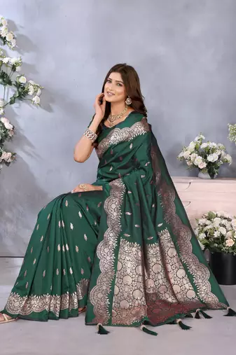 Green Woven Silk Blend Saree With Blouse