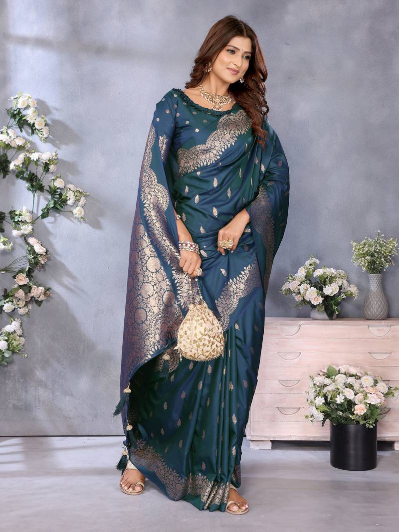 Morpic Woven Silk Blend Saree With Blouse