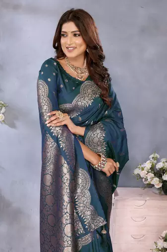 Morpic Woven Silk Blend Saree With Blouse