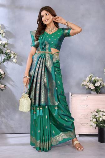 Rama Green Woven Silk Blend Saree With Blouse