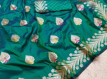 Emerald Green Banarasi silk blend Rich Pallu Saree 2