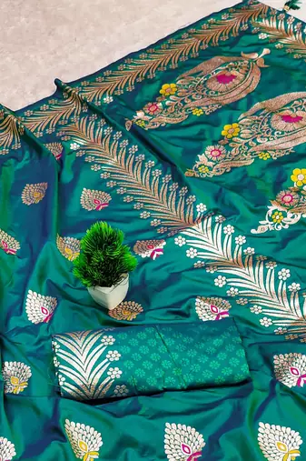 Emerald Green Banarasi silk blend Rich Pallu Saree