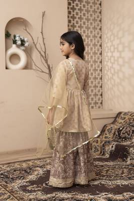 Cutiediva girls embroidered kurta skirt with dupatta 2