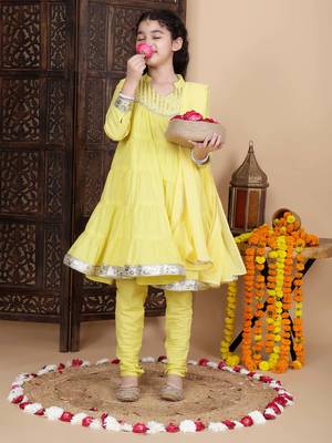 Baby girls festive kurta and churidar set 1