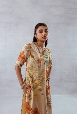 Beige chiffon printed marigold set 4