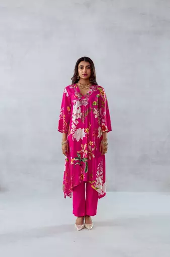 Pink crepe printed camelia set