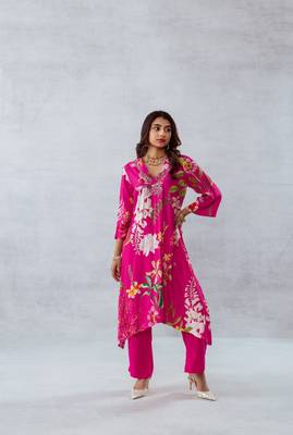 Pink crepe printed camelia set 3
