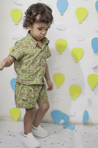 Green cotton floral printed shirt and pant for boys