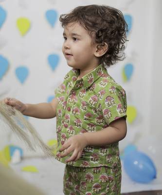 Green cotton floral printed shirt and pant for boys 3
