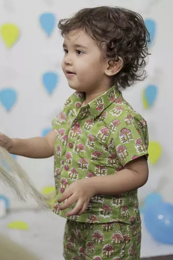 Green cotton floral printed shirt and pant for boys