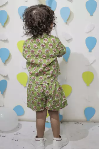 Green cotton floral printed shirt and pant for boys