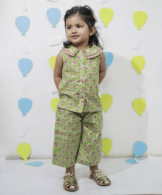 Green cotton floral printed shirt and pant for girls 1