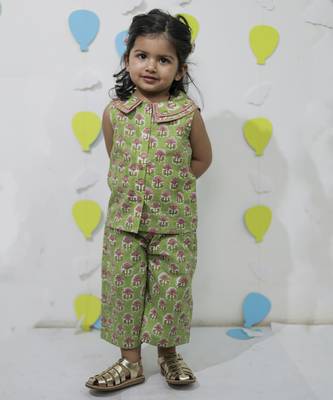Green cotton floral printed shirt and pant for girls 2