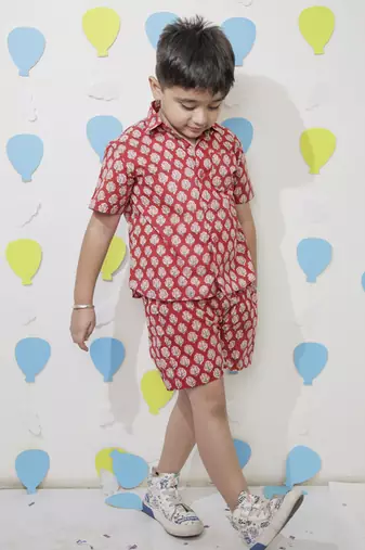 Red cotton floral printed shirt and pant for boys