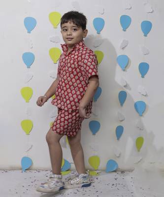 Red cotton floral printed shirt and pant for boys 4