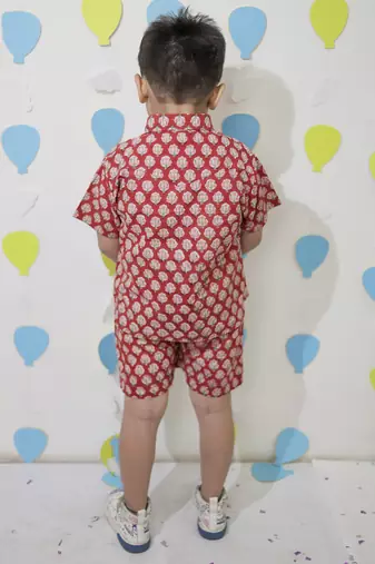 Red cotton floral printed shirt and pant for boys