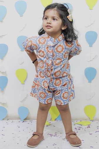 Multicolor cotton floral printed shirt and pant for girls