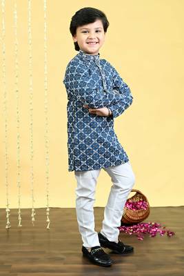 Boys viscose rayon embroidered sequinned kurta pyjama set - royal blue 4