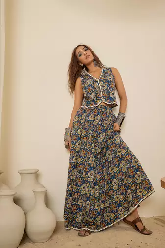Women blue ethnic print cotton maxi skirt