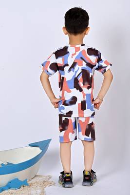 peach blue cotton knitted abstract printed half sleeves t shirt and shorts set for boys 2