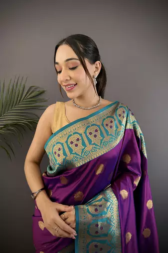 violet silk blend butti zari weaving constrast pallu banarasi saree