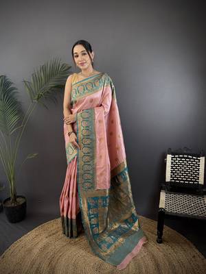 baby pink silk blend butti zari weaving constrast pallu banarasi saree 1
