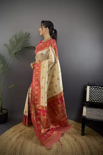 white silk blend butti zari weaving constrast pallu banarasi saree