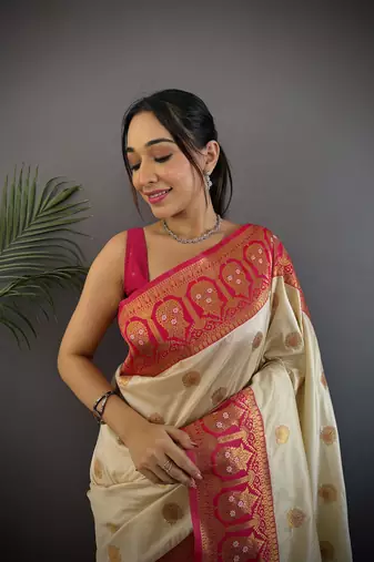 white silk blend butti zari weaving constrast pallu banarasi saree