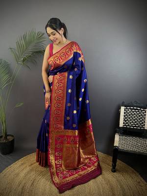 royal blue silk blend butti zari weaving constrast pallu banarasi saree 1