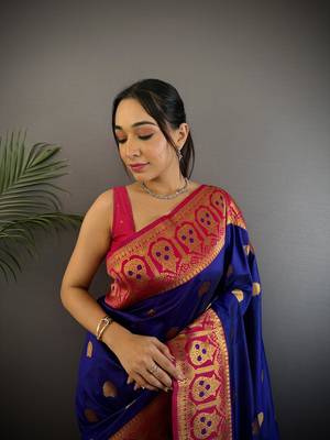 royal blue silk blend butti zari weaving constrast pallu banarasi saree 3