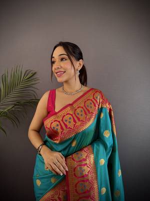 teal silk blend butti zari weaving constrast pallu banarasi saree 3