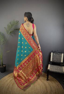 teal silk blend butti zari weaving constrast pallu banarasi saree 4